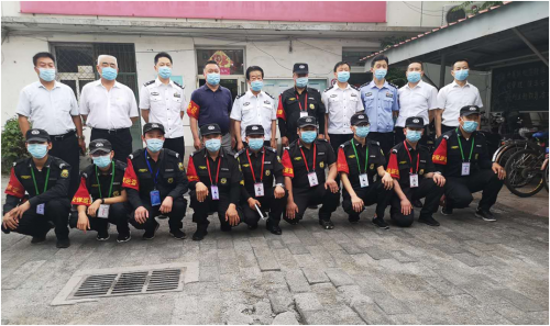 北京市公安局治安總隊、北京保安協(xié)會領(lǐng)導(dǎo)一行看望成功處置突發(fā)事件的公交